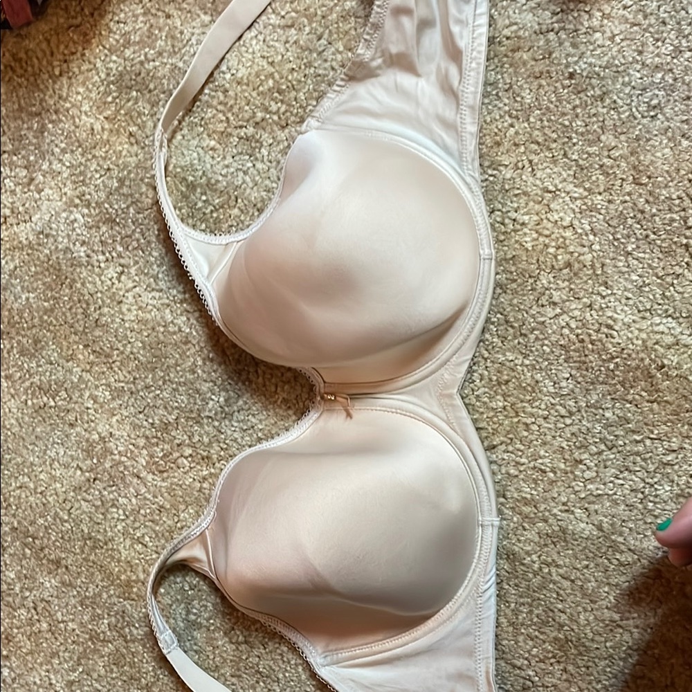 Wacoal Cream Full Coverage underwire Bra 38DDD